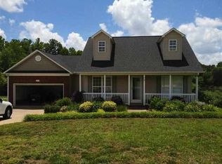 208 Summer Lady Ln, Boiling Springs, SC 29316