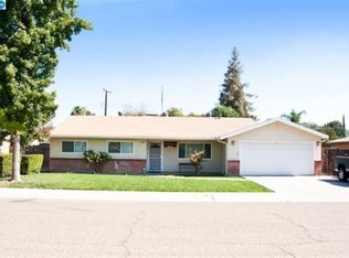 3824 S Linda Vista St, Visalia, CA 93277