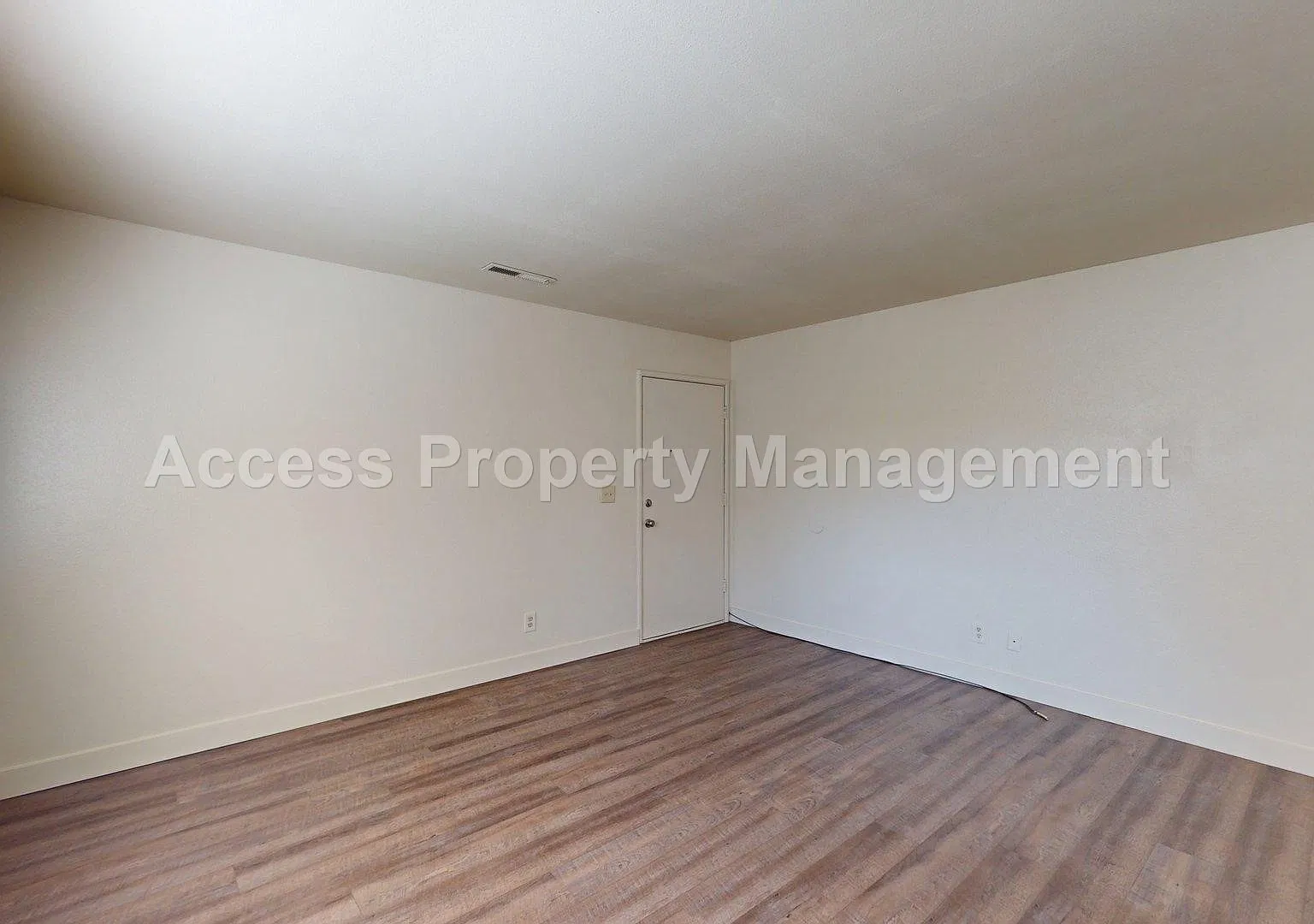 2 bed, 840 sqft, $1,695 — Photo 3