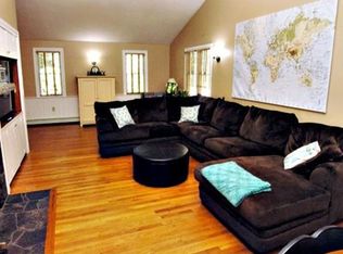 474 Dedham St, Wrentham, MA 02093