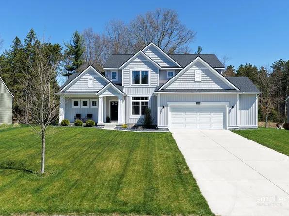 14591 Windway Dr, Grand Haven, MI 49417