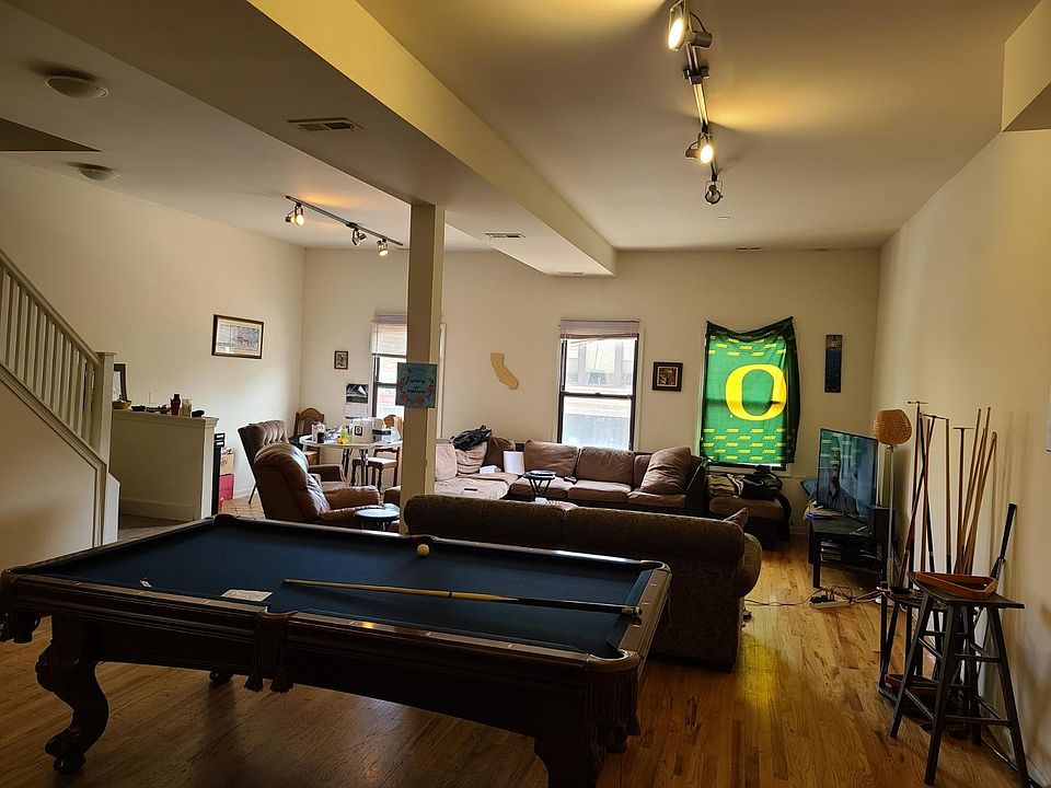1st image of 2338 N Milwaukee Ave #2E