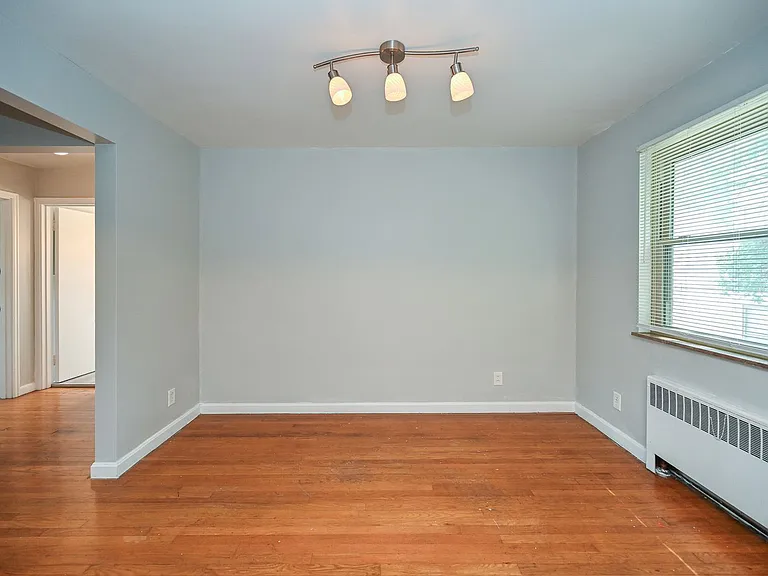 203 Loraine Ave #4 — Photo 7