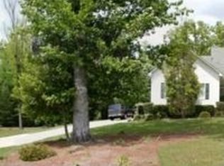 868 Holly Springs Dr, Thomasville, GA 31792