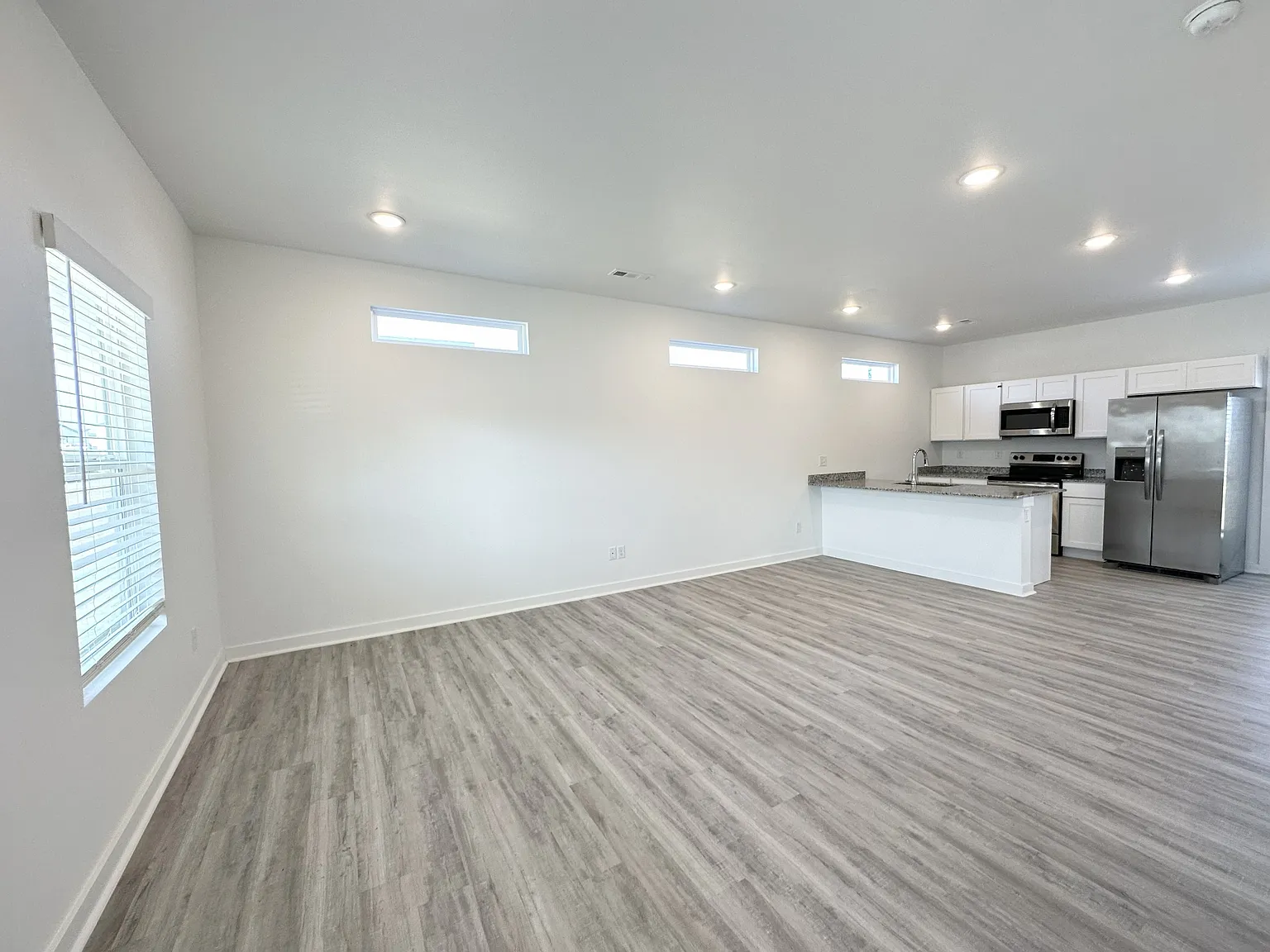 1070 Boardwalk Avenue - 1 — Photo 4
