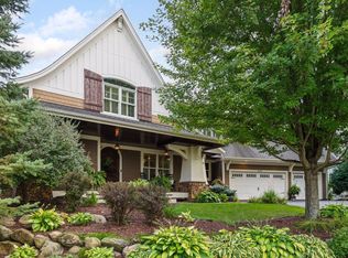 10005 Trails End Rd, Chanhassen, MN 55317