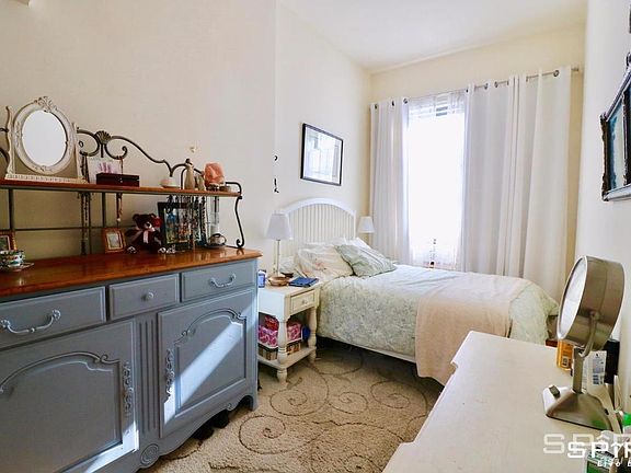 5th image of 50 W 90th St APT 2E