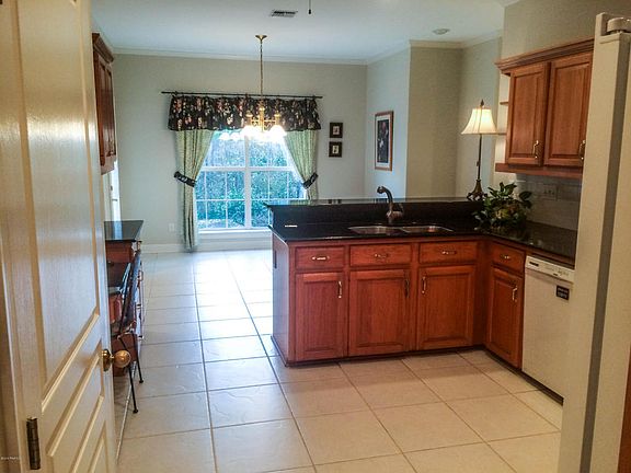 4th image of 203 Leicester Ln