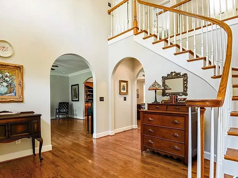 2567 Altadena Rd — Photo 4