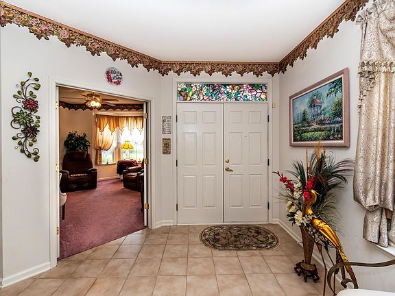 4th image of 417 Saint Ives Ct