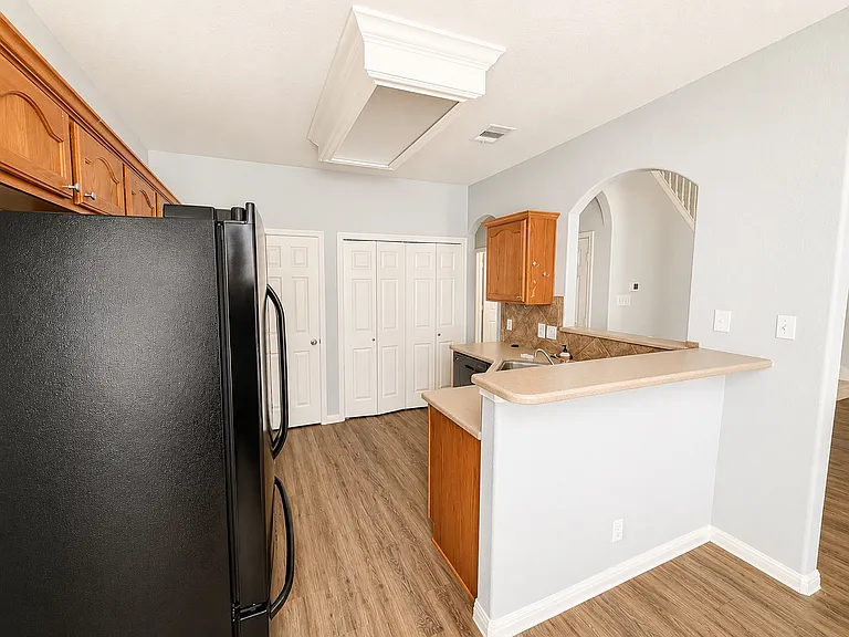 101 Kathryn Cv — Photo 8