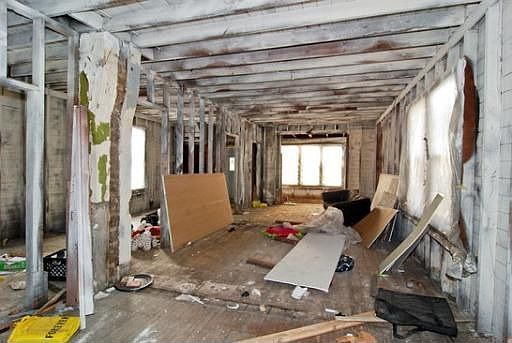 4th image of 1676 W Hollywood Ave
