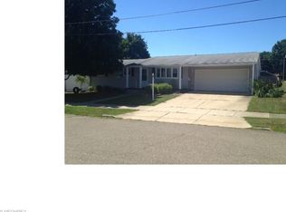 1024 Jefferson St SE, New Philadelphia, OH 44663