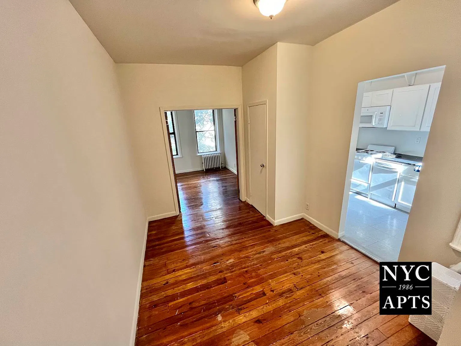 316 East 49th Street — Photo 2