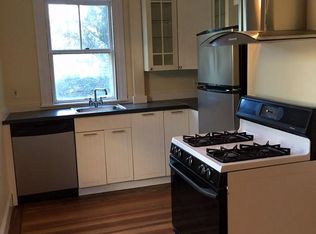 29 Willow St #1, Newport, RI 02840