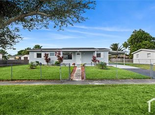 13710 Harrison St, Miami, FL 33176