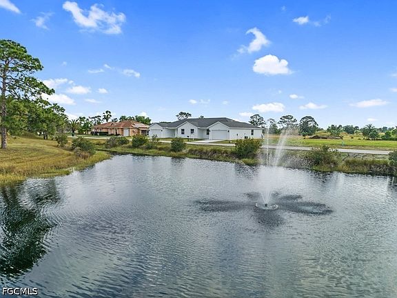 3rd image of 628 Falls Ln