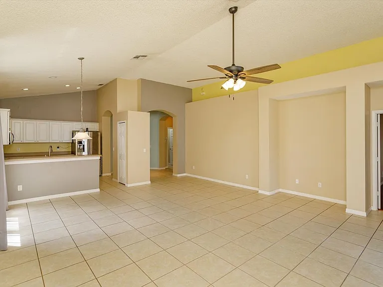 5537 Burlwood Dr — Photo 11