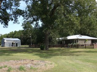 1080 Muenster Rd, Forestburg, TX 76239