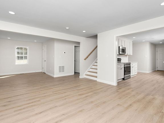 4th image of 54 1st St