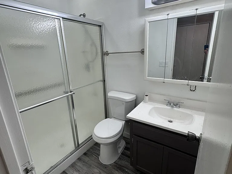 2805 Riverside Dr — Photo 3