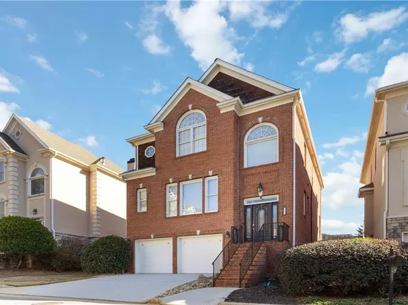 2450 Vivian Cir, Decatur, GA 30030