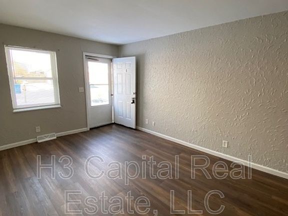 3rd image of 4074 Bruene Ave