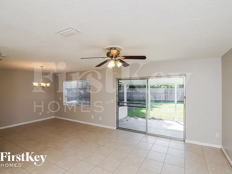 1056 Matador Dr — Photo 4
