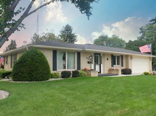 556 Carlton Dr, Racine, WI 53402