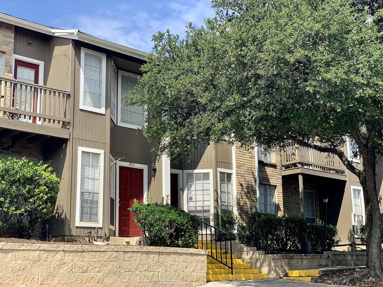 Broken Oak Townhomes — Photo 4
