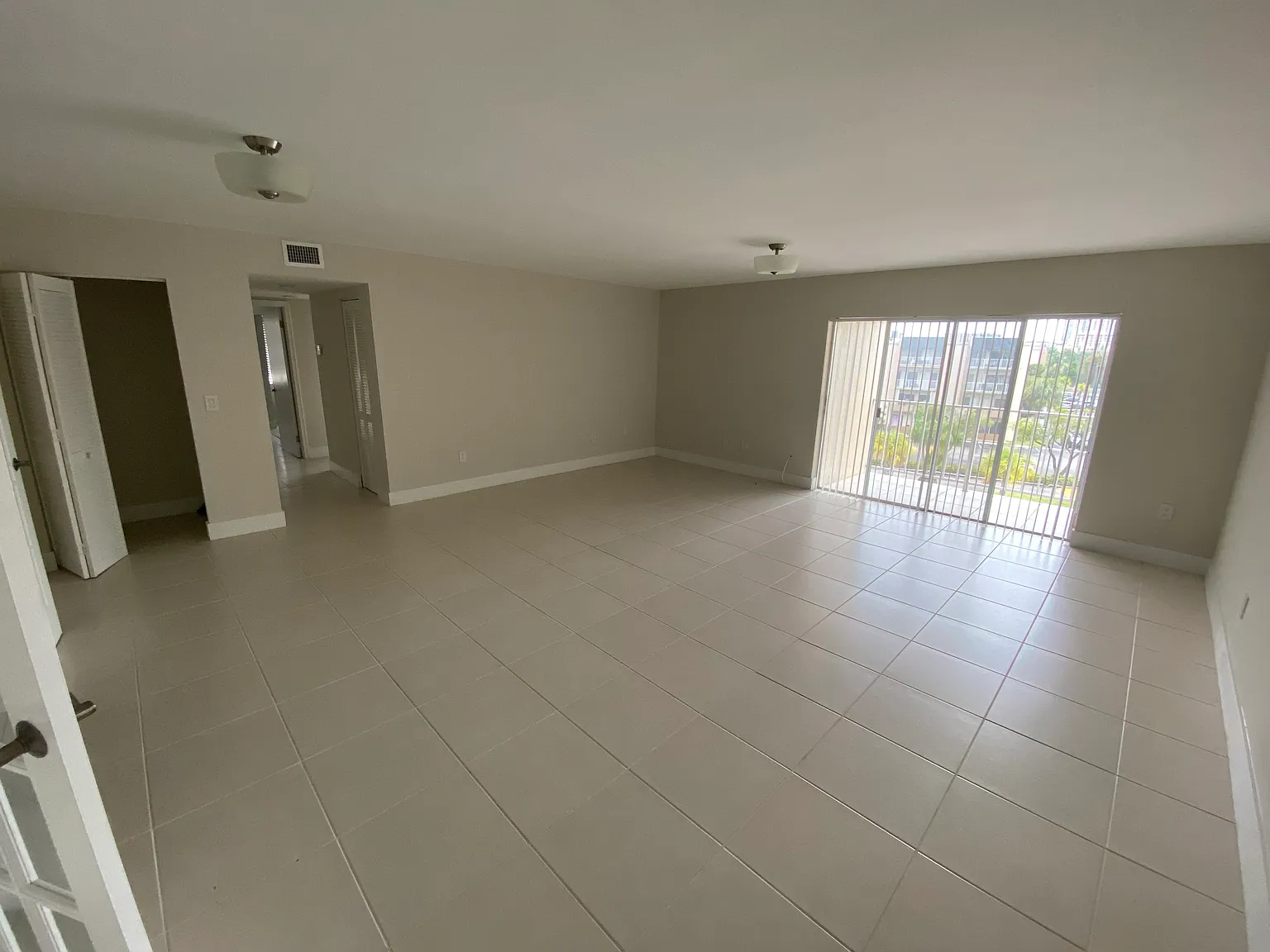 2 bed, 1200 sqft, $2,500 — Photo 1