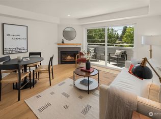 3435 California Ave SW APT 202, Seattle, WA 98116