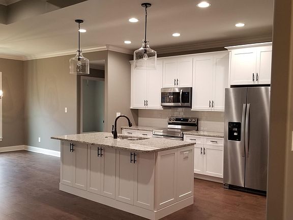 5th image of 538 Carrington Blvd