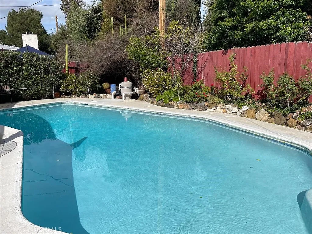 4 bed, 2157 sqft, $5,500 — Photo 3