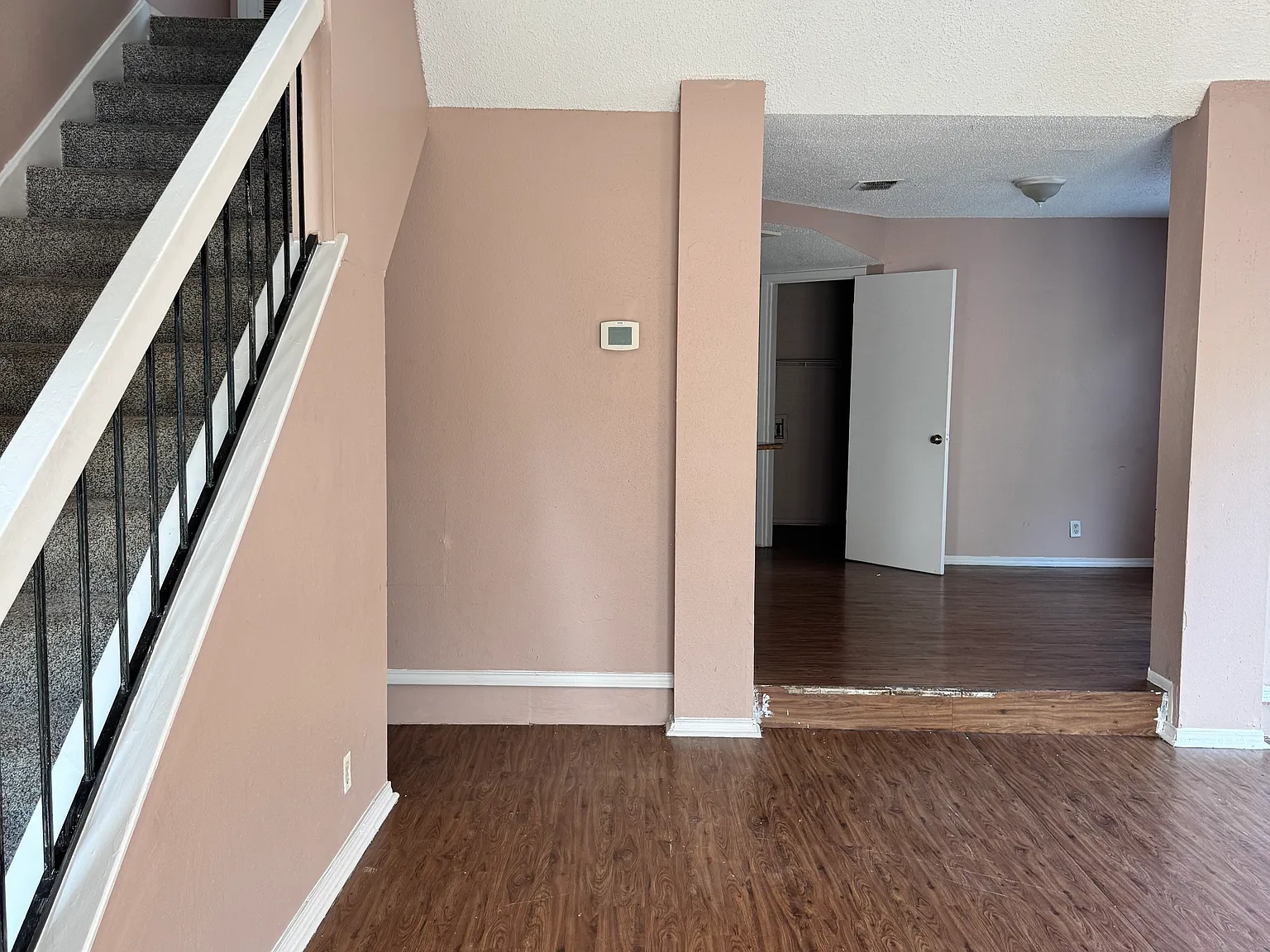 3 bed, 2.5 bath, 1376 sqft, $950 — Photo 4