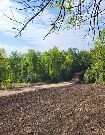 4th image of 24793 Franklin Lake Rd