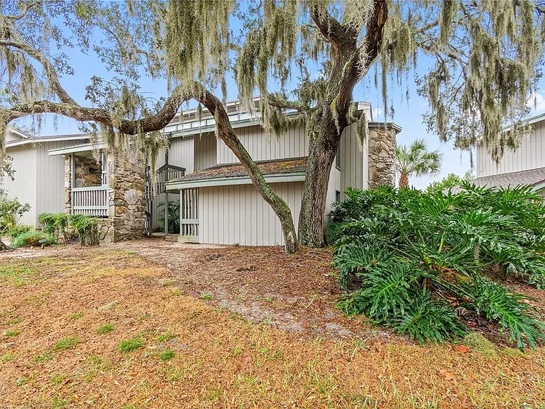 2114 Corner Lake Dr #E — Photo 2