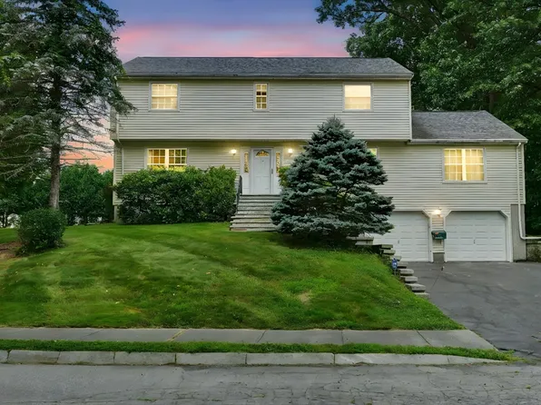 4 Momin Dr, Millbury, MA 01527