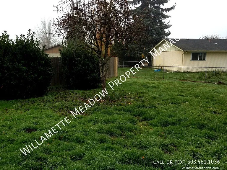 546 45th Pl NE — Photo 15