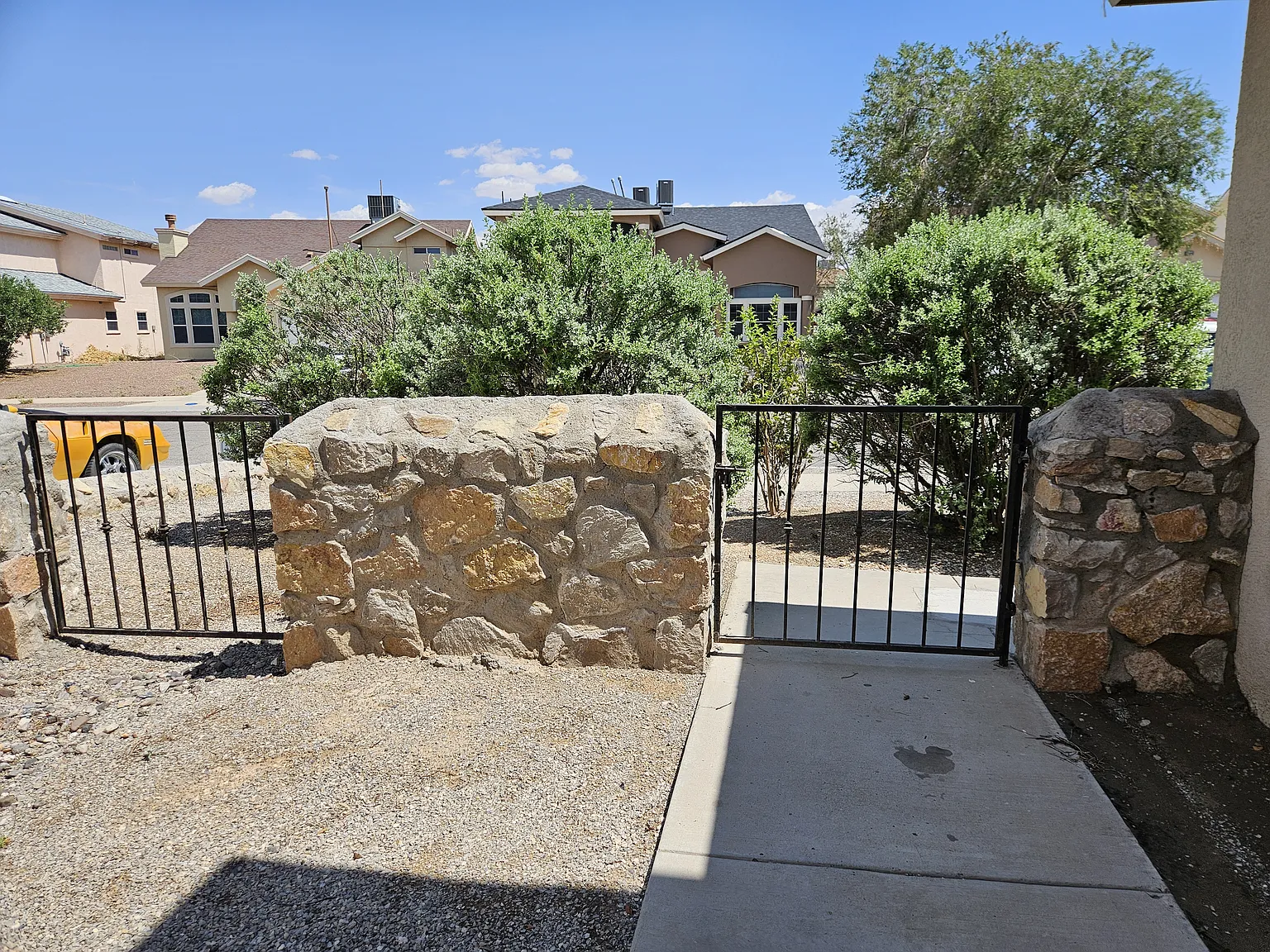4 bed, 1916 sqft, $1,900 — Photo 4