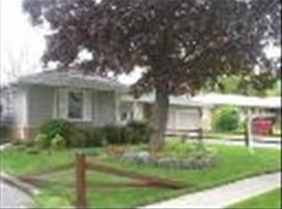 270 Peach Tree Ln, Elk Grove Village, IL 60007