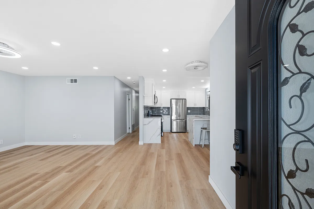 5 bed, 1450 sqft, $5,200 — Photo 3