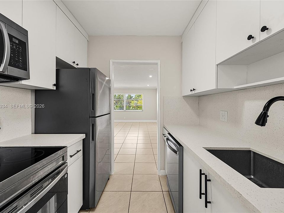 1st image of 5420 Hollywood Blvd APT 203