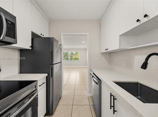5420 Hollywood Blvd APT 203, Hollywood, FL 33021