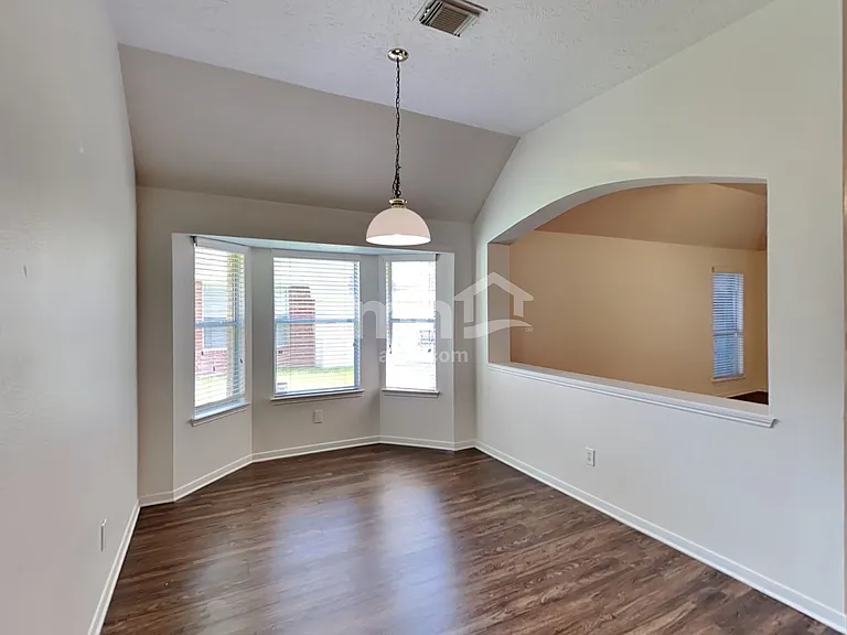 802 Cherry Blossom Dr — Photo 7