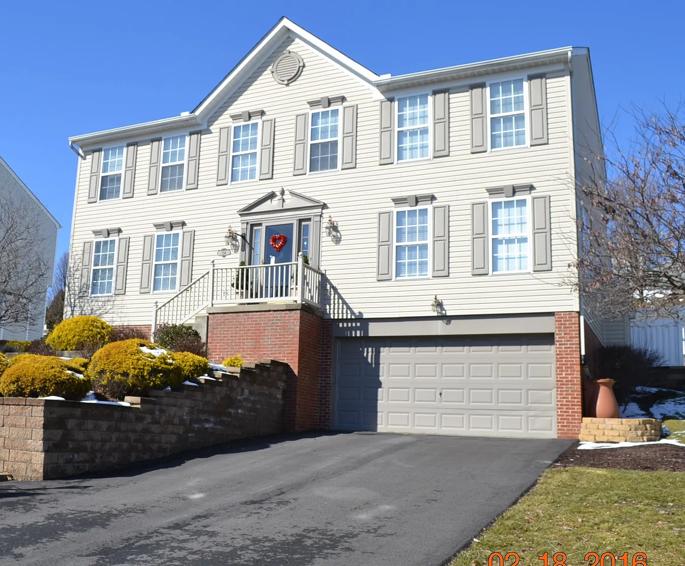 134 Valley View Dr photo 1