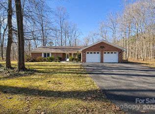 1020 Pebble Point Rd, Salisbury, NC 28146