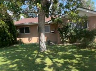 1522 Conchas St NE, Albuquerque, NM 87112