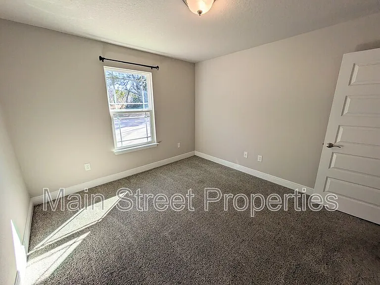 7799 Ira Dr #B — Photo 11
