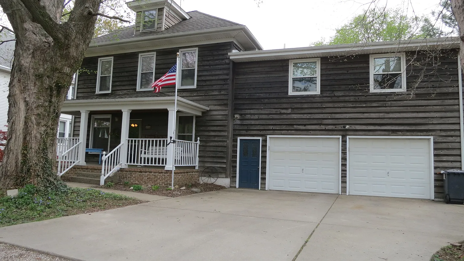 406 E Madison St photo 1